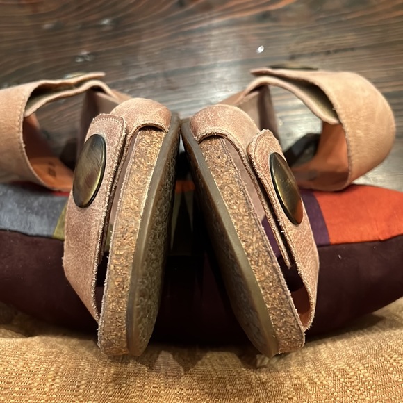 Taos Wedges - Picture 5 of 11